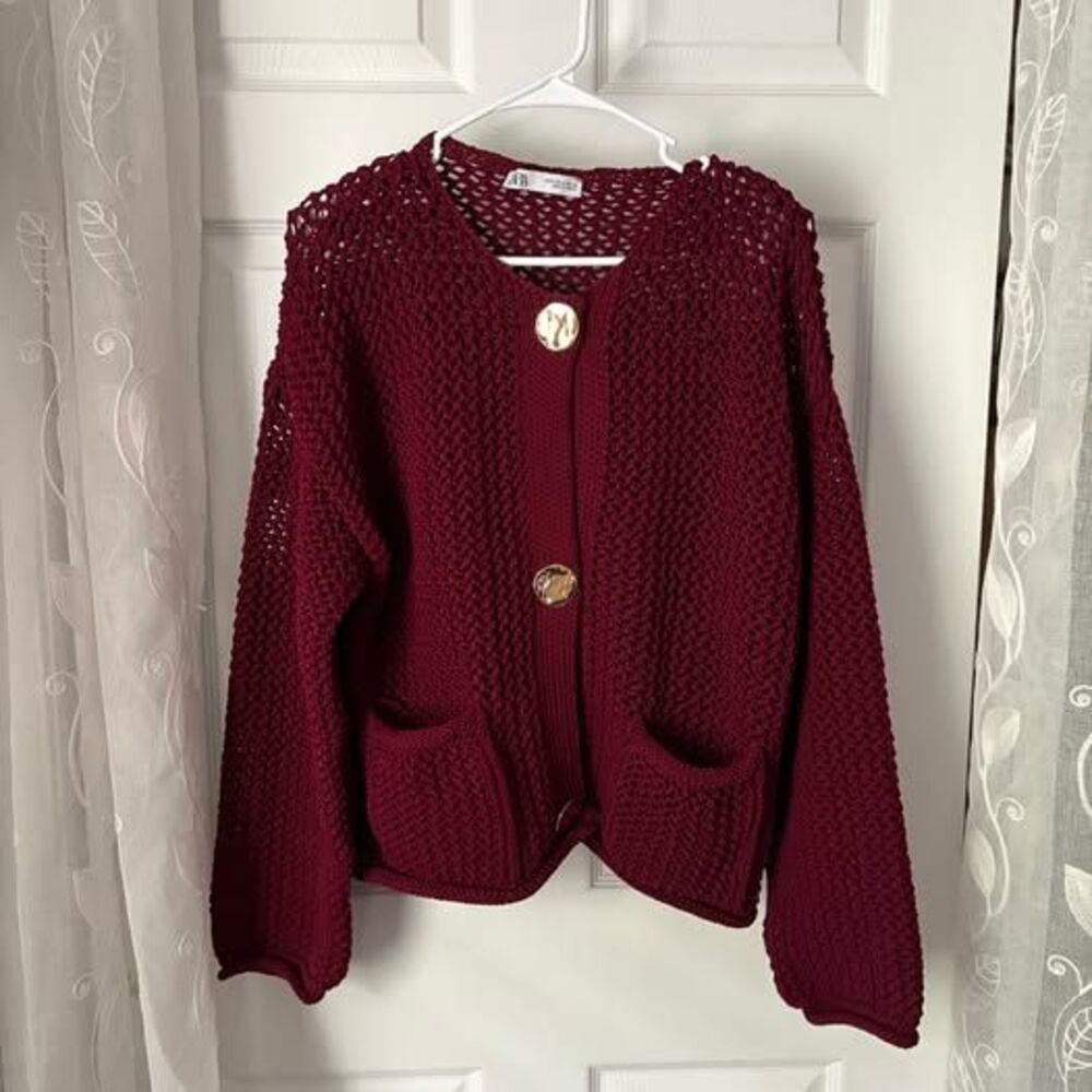 Zara Burgundy Open Knit Cardigan Womens Size M Gold Buttons Pockets